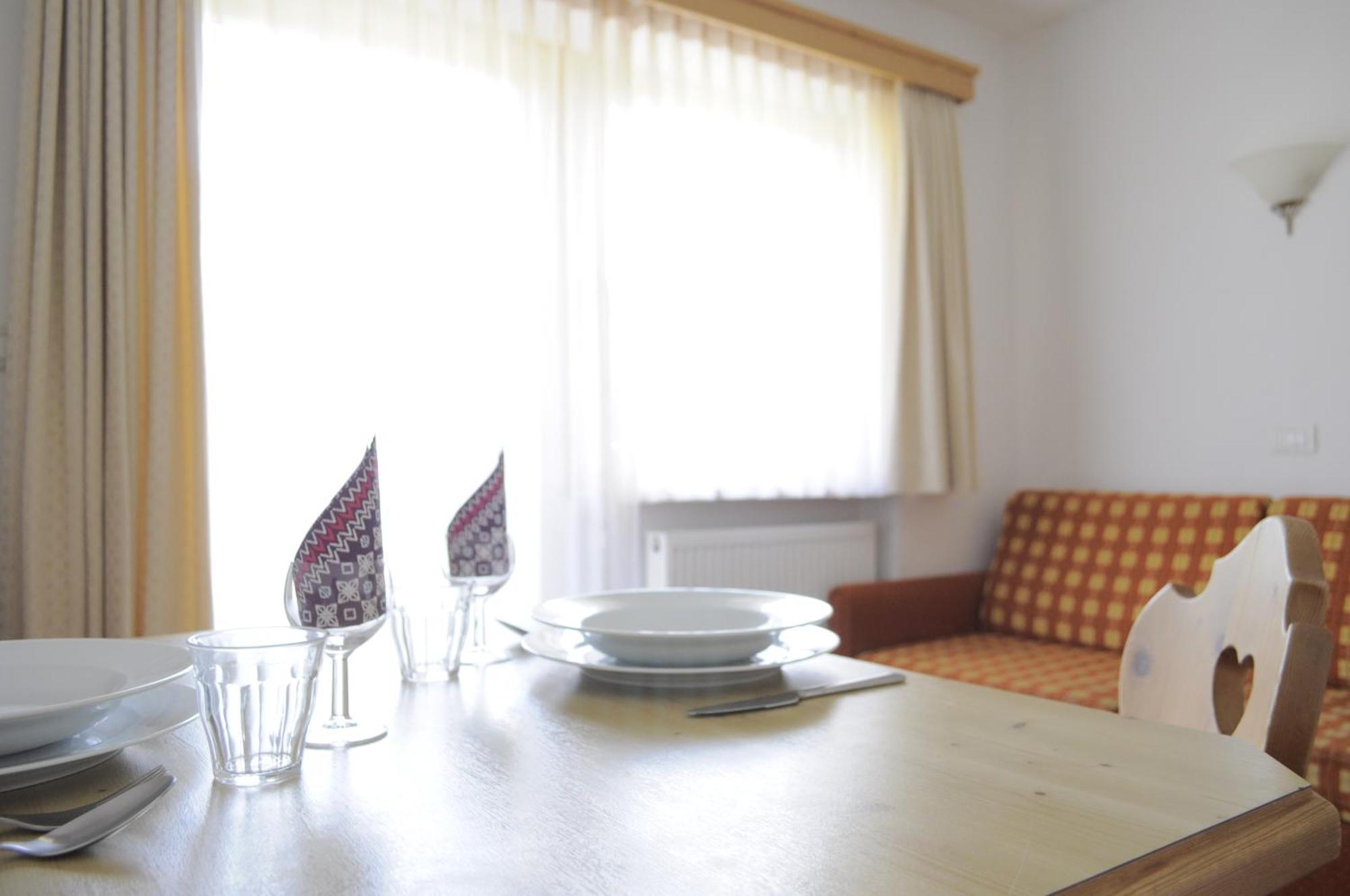 Apartments Etruska Santa Cristina Val Gardena Room photo